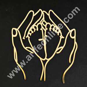 Mother's Day Cake Topper – Baby Feet in Mother's Hands | Gold Acrylic Cake Decoration - Cake Decor™