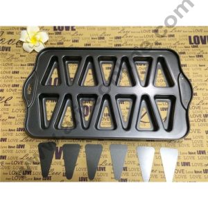 Cake Decor Non-Stick 14 Cavity Triangle Mini Cheesecake Pan with 14 Pieces Removable Bottom