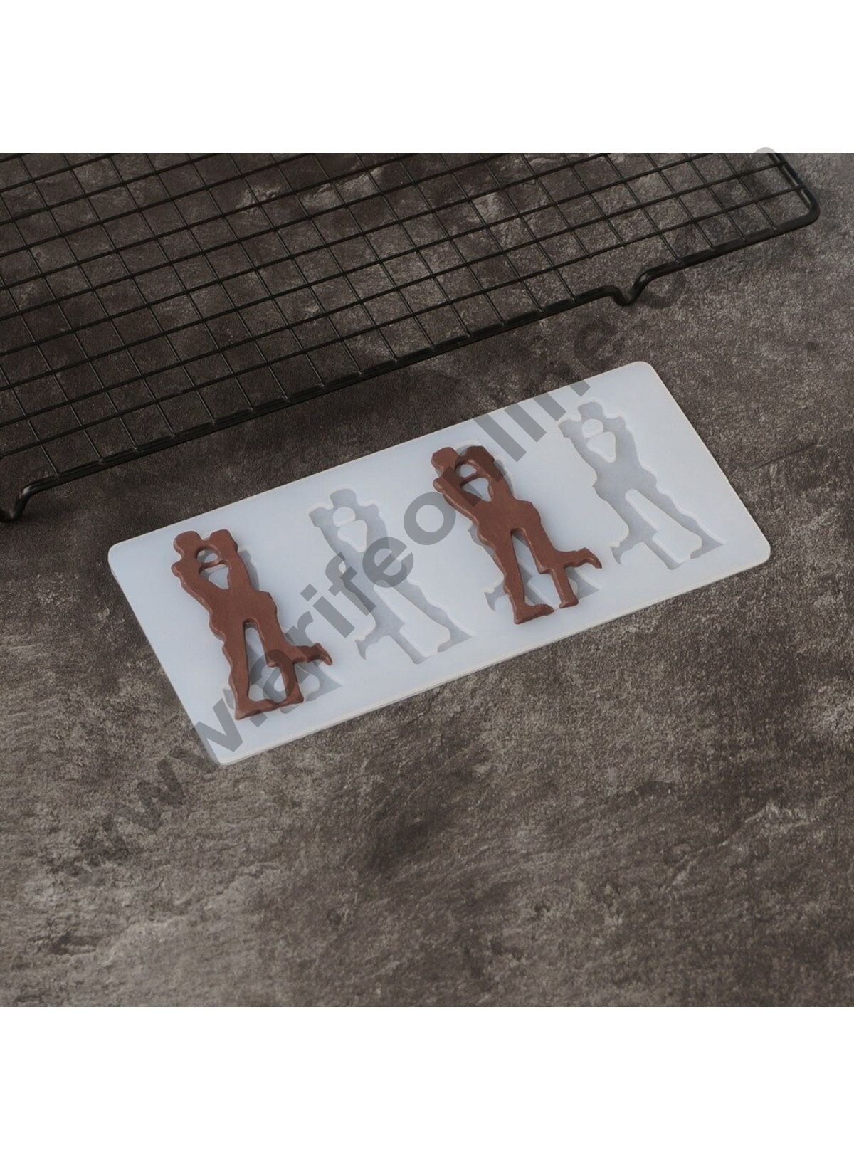 Cake Decor Silicon 4 in 1 Couple Embrace Lovers Shape Chocolate Garnishing Mould Cake Insert Decoration Mould