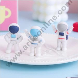 CAKE DECOR™ 1 Piece Mini Astronaut Rubber Cake Topper - Assorted (SBT-R-008)
