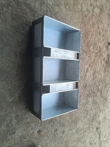 Bsi Bread Mould Small 8"