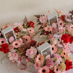 Ch. Green Flower Box Bouquet