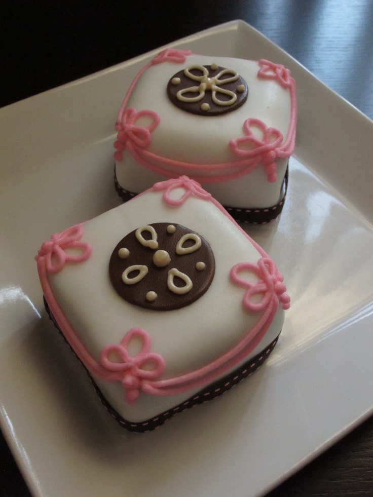 Ch. Minicher Decoration - Image 1