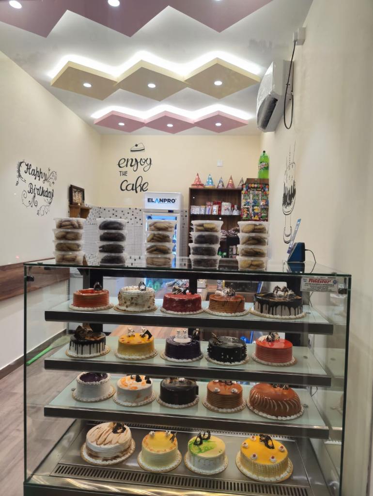 Ch. Pompass Blue 667B-6 - Image 1