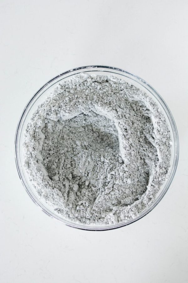 Colourmist Velvet Spray Black -100ml