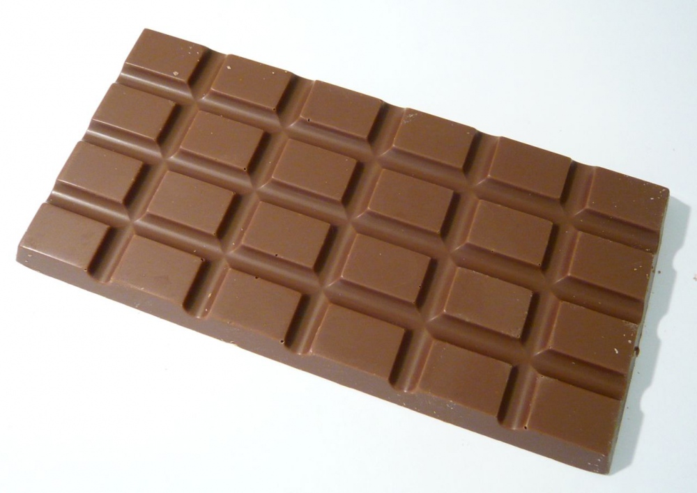 Compound Chocolate 800gm - Image 1