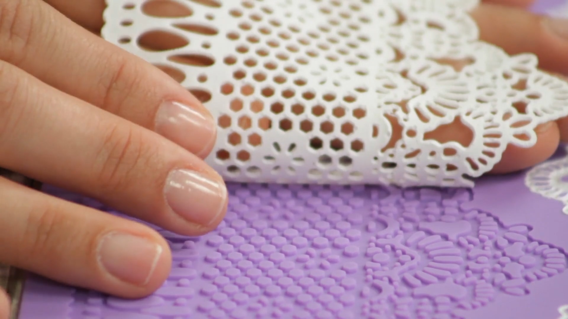 FD Elecgent Lace Mat - FD 024 - Image 1
