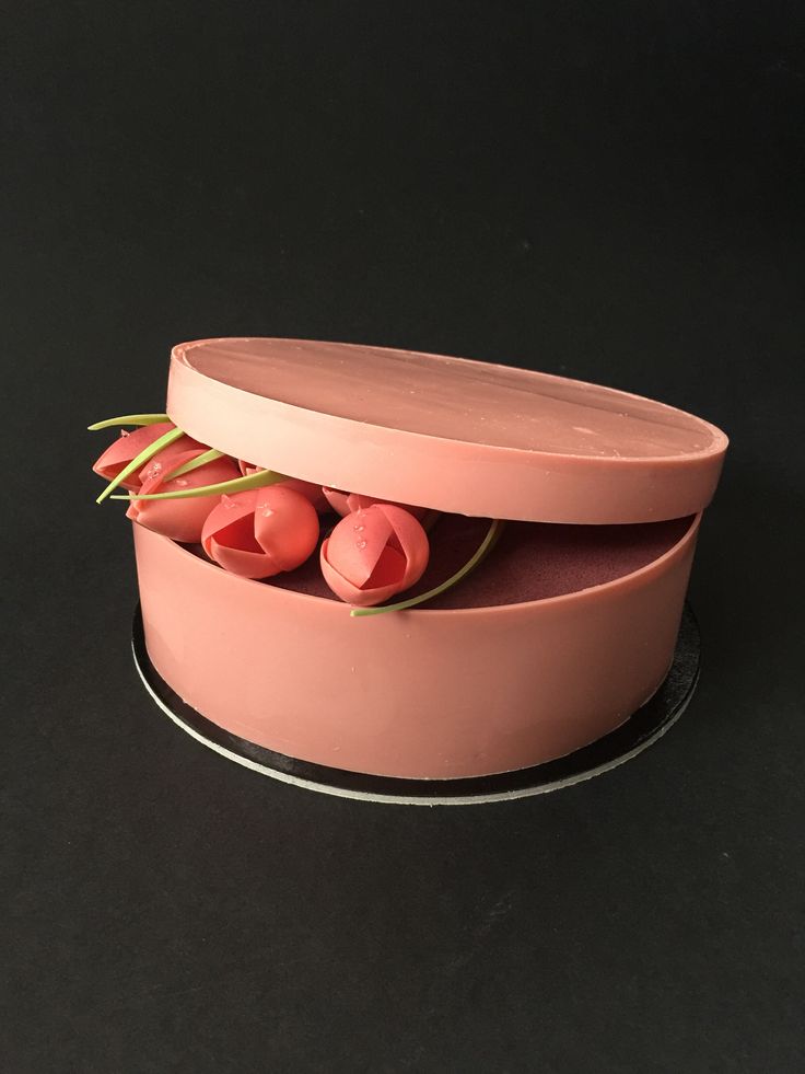 FG 10 FLORAL CHOCOLATE BOX - Image 1