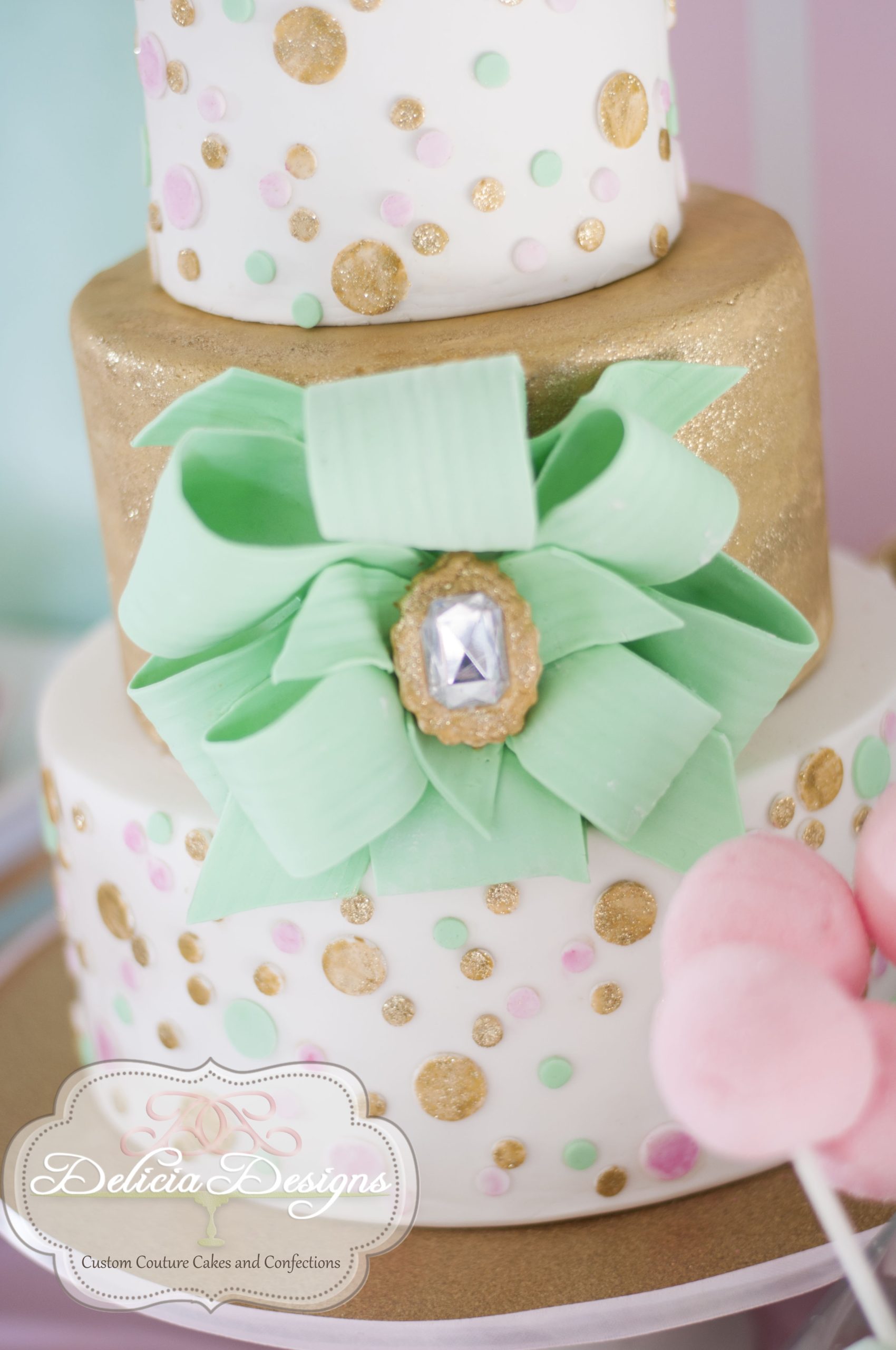 Wow Confetti Chocolate Button Pink 1kg - Image 1